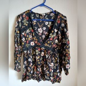 Sky and Sand Floral Top Size Large Lace Rayon